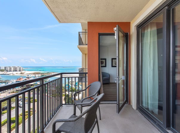 10 Harbor Boulevard, Destin, FL 32541