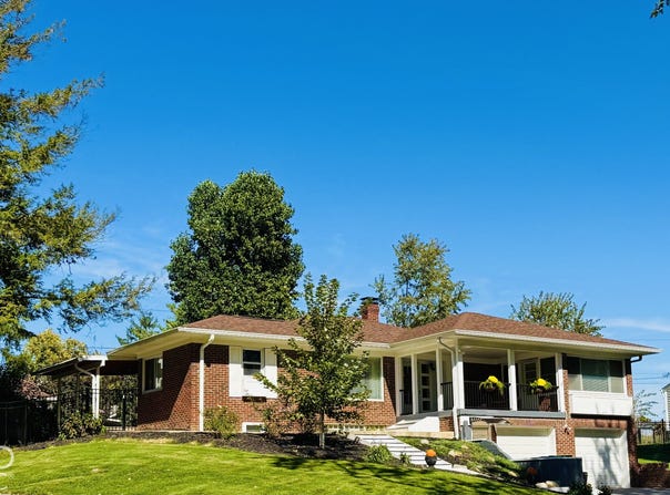 450 S Valley Lane, Greenwood, IN 46142