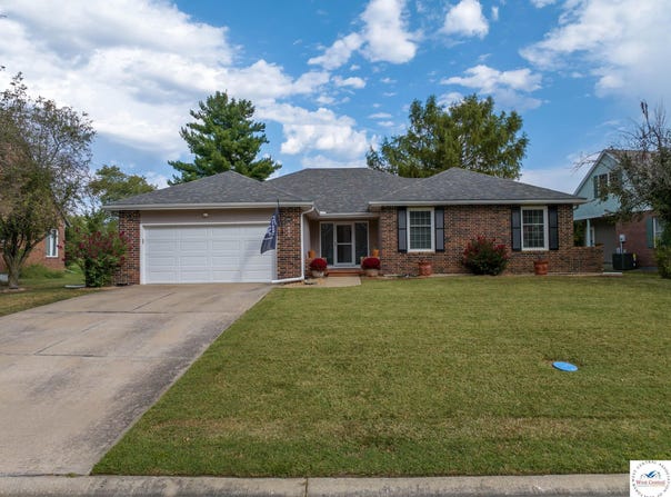 1804 S Nicklaus Drive, Clinton, MO 64735