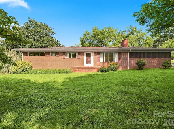 434 Mountain View Drive, Morganton, NC 28655