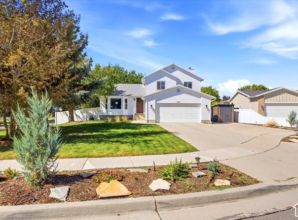 5928 S CHESAPEAKE Cir W, Salt Lake City, UT 84123