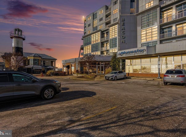 2772 LIGHTHOUSE Point E, BALTIMORE, MD 21224