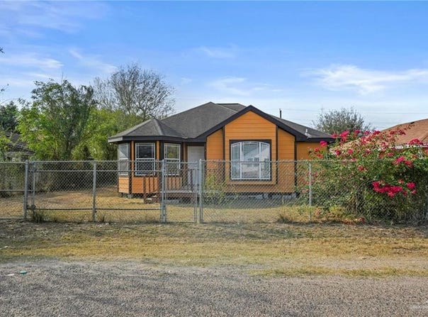 1823 N Oak Street, Alton, TX 78573