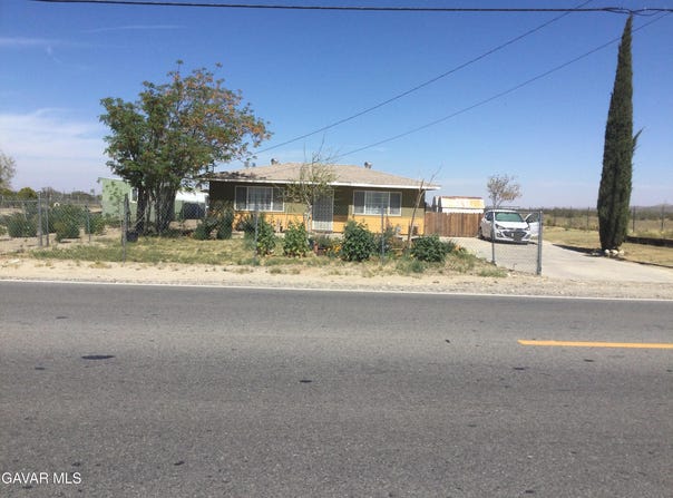 10345 E Palmdale Boulevard, Palmdale, CA 93591