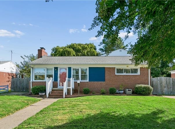 12 Markham Drive, Hampton, VA 23669