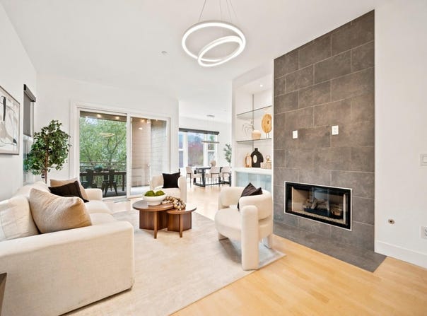 231 Golden Eagle LN, Brisbane, CA 94005