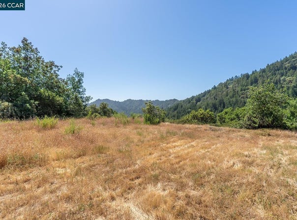 Crown, Kentfield, CA 94904
