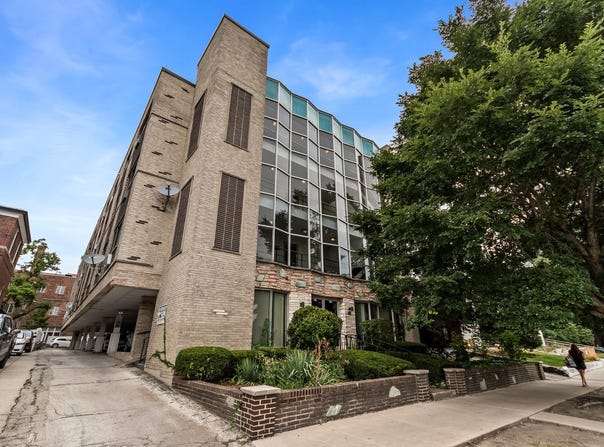 938 NORTH Boulevard, Oak Park, IL 60301