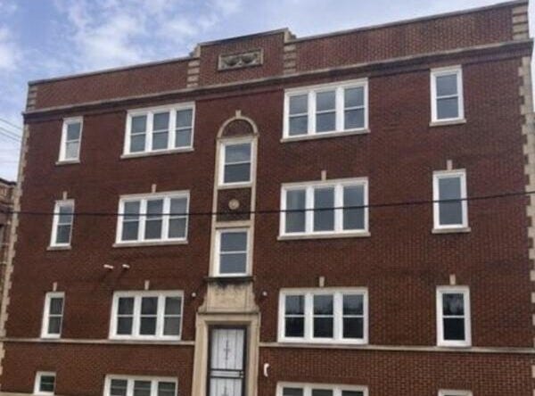 630 E 8th Avenue, Gary, IN 46402