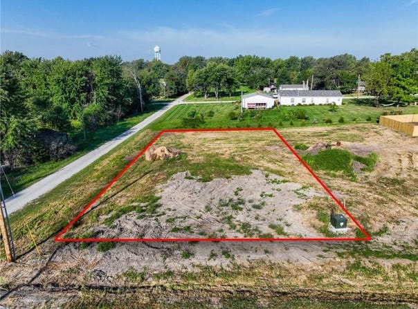 Myrtle Street, Kidder, MO 64649