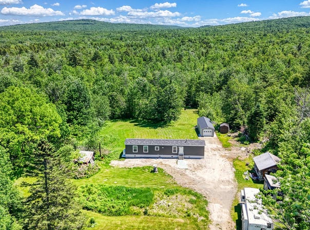 19 Swan Road, New Sharon, ME 04955