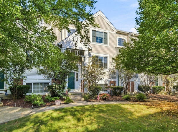 3457 Ravinia Circle, Aurora, IL 60504