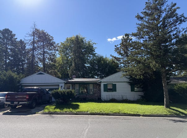 654 Phoenix St, Delavan, WI 53115