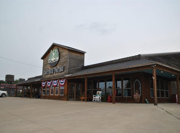 409, 407, 405 E Central Avenue, Comanche, TX 76442