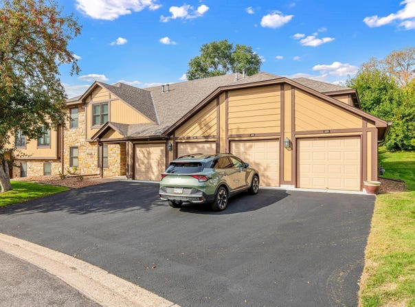 5229 Balmoral Lane, Bloomington, MN 55437