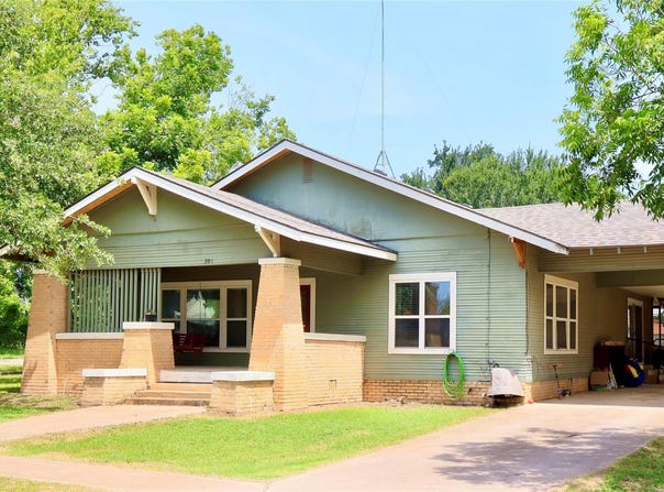 203 E Bennett Street, Strawn, TX 76475