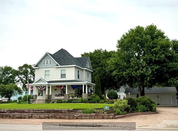 619 Q Street, Aurora, NE 68818