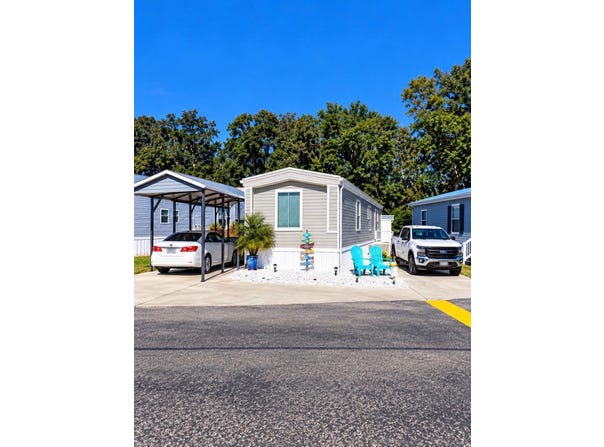 1421 Circle Dr., North Myrtle Beach, SC 29582