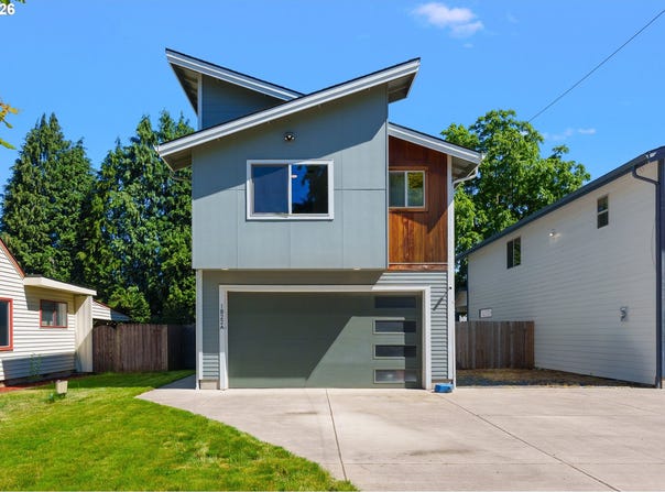 1822 E 33RD St, Vancouver, WA 98663