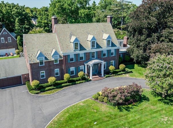 115 Cedar Avenue, Hewlett, NY 11557