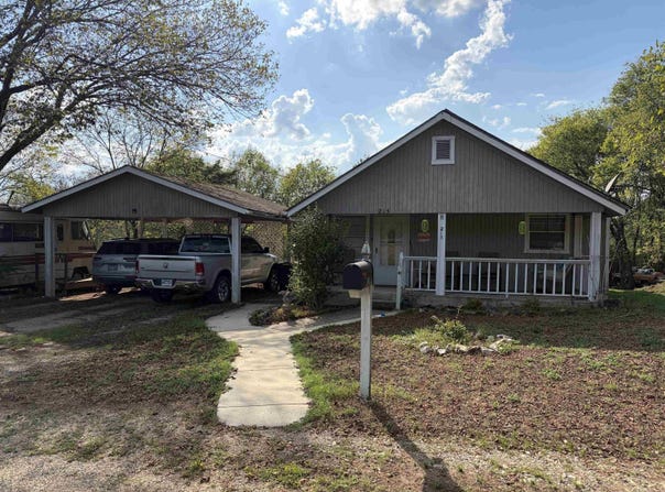 215 Robins Avenue, Norman, AR 71960