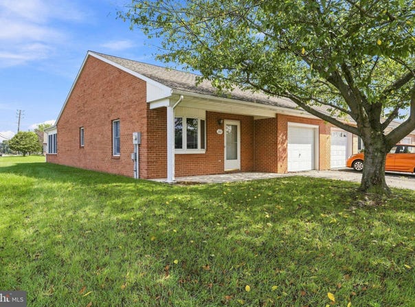202 WINDING OAK Drive, HAGERSTOWN, MD 21740