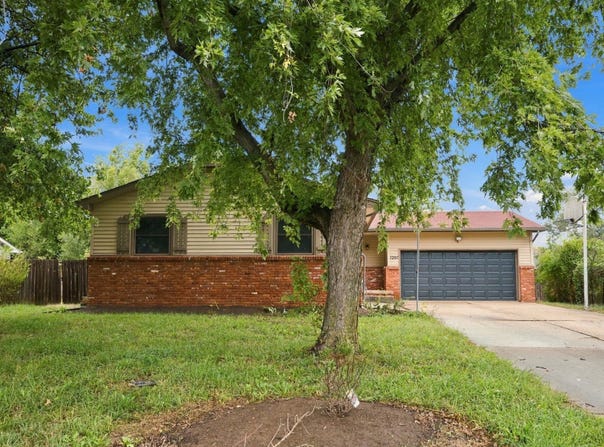 1201 N Morris St, Rose Hill, KS 67133-9331