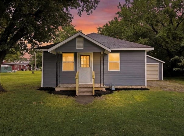 914 N 11th Street, Neodesha, KS 66757
