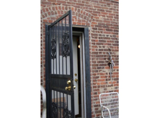 20 CRESCENT AVE, Jersey City, NJ 07304