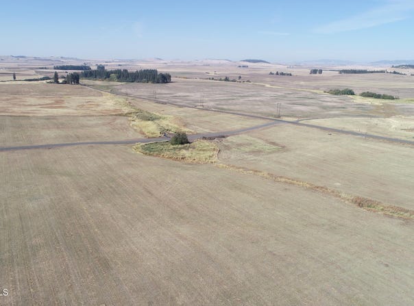 22 Cobblestone Ln, Plummer, ID 83851