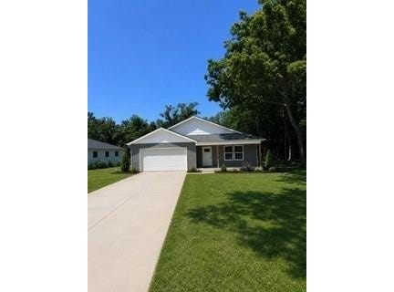 906 S Monroe Street, Lyndon, KS 66451
