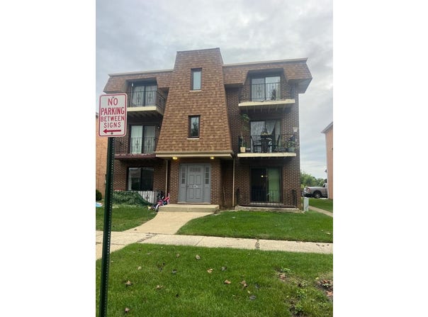 6047 Marshall Avenue, Chicago Ridge, IL 60415