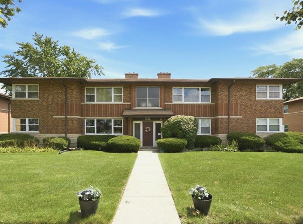 1421 Balmoral Avenue, Westchester, IL 60154