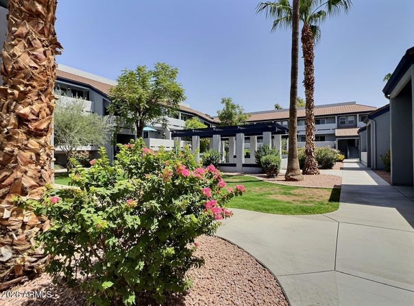 1331 W BASELINE Road, Mesa, AZ 85202