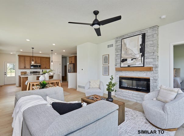 110 NW Rolling Circle, Waukee, IA 50263