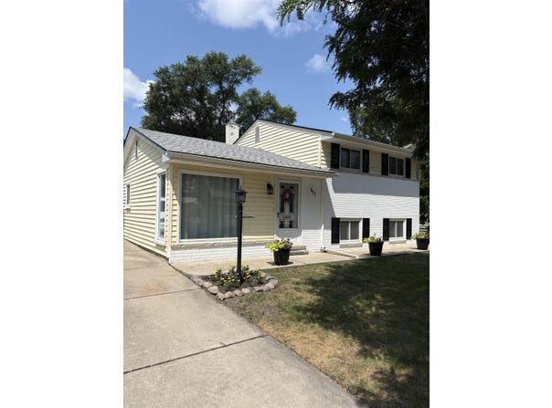 511 Kinross Avenue, Clawson, MI 48017