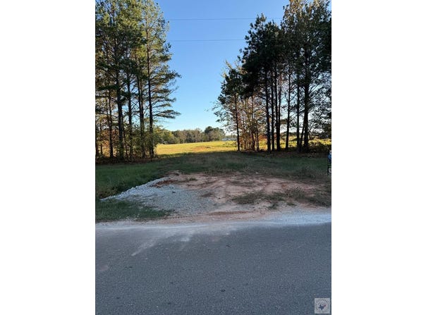 CR 2107, Hooks, TX 75561
