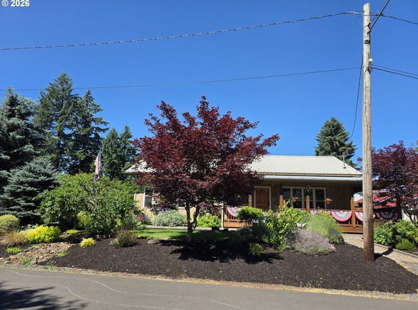 1894 GRAPE Loop, SweetHome, OR 97386