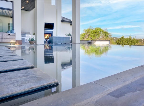 4300 Derrick Cv, Spicewood, TX 78669