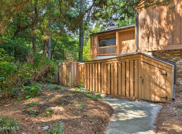 2008 Albert Circle, Wilmington, NC 28403