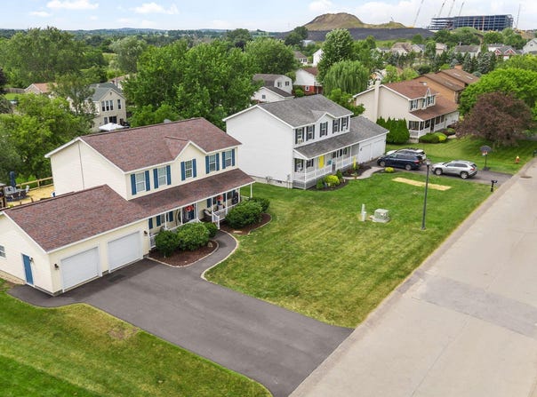 117 E Windswept Drive, Amsterdam, NY 12010