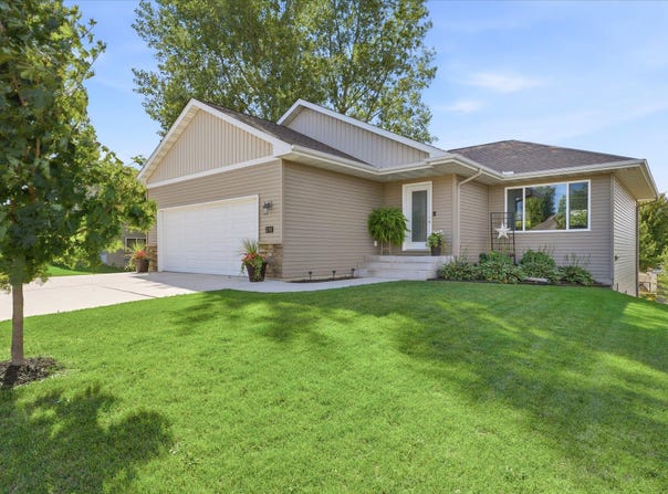 2103 Longhorn Lane, Buffalo, MN 55313