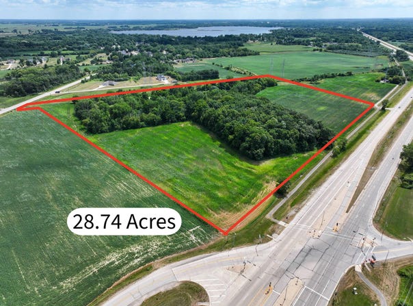 Lt2 Loomis Rd, Muskego, WI 53150