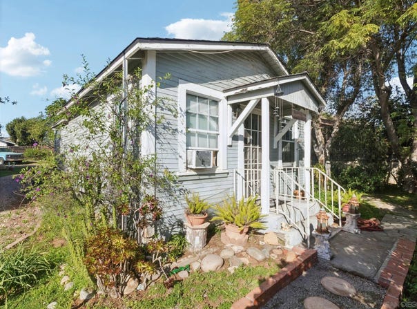 1014 Sumner, El Cajon, CA 92021