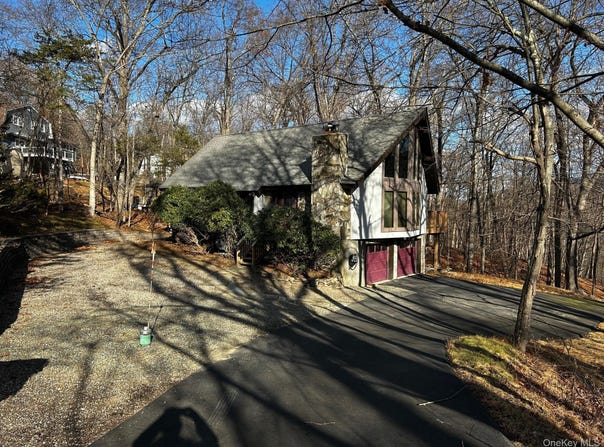 9 Kings Point Lane, Washingtonville, NY 10992