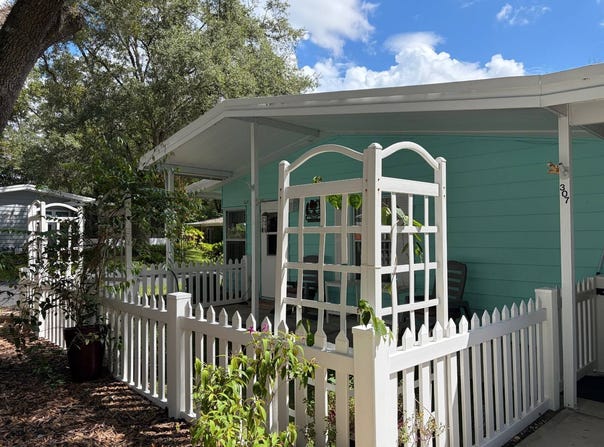 307 Notch LN, Deland, FL 32724