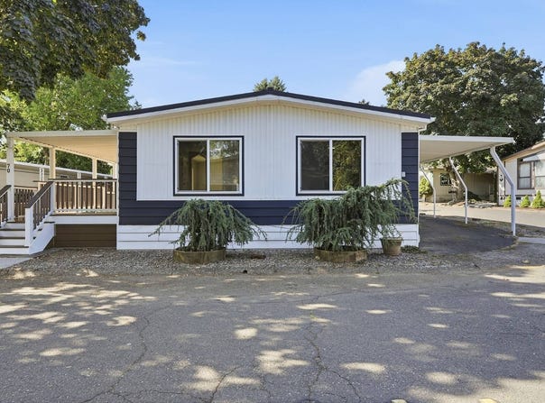 21100 NE Sandy Blvd, Fairview, OR 97024