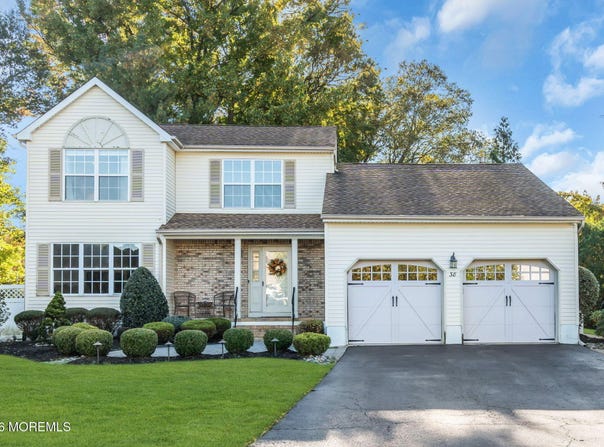 38 Hyer Court, Aberdeen, NJ 07747