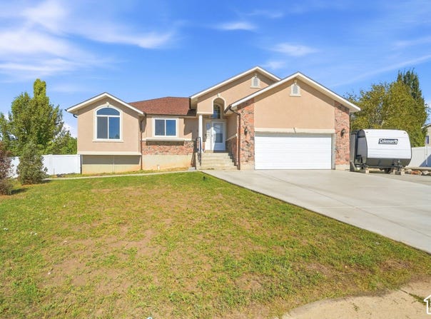 569 E 2200 S, Clearfield, UT 84015