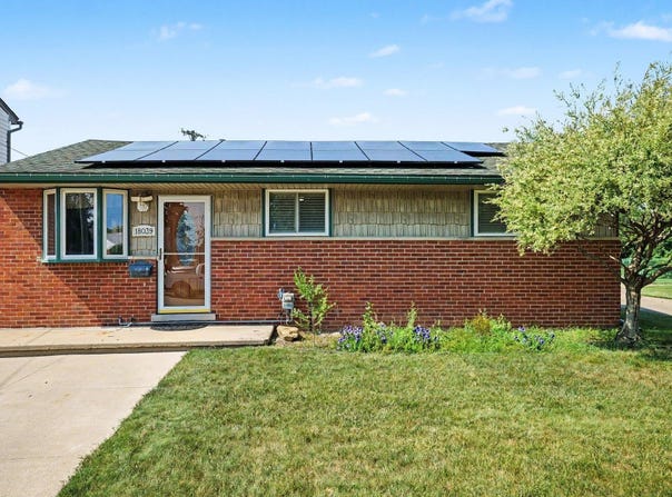 18039 S SUMMER LANE, Fraser, MI 48026-4606